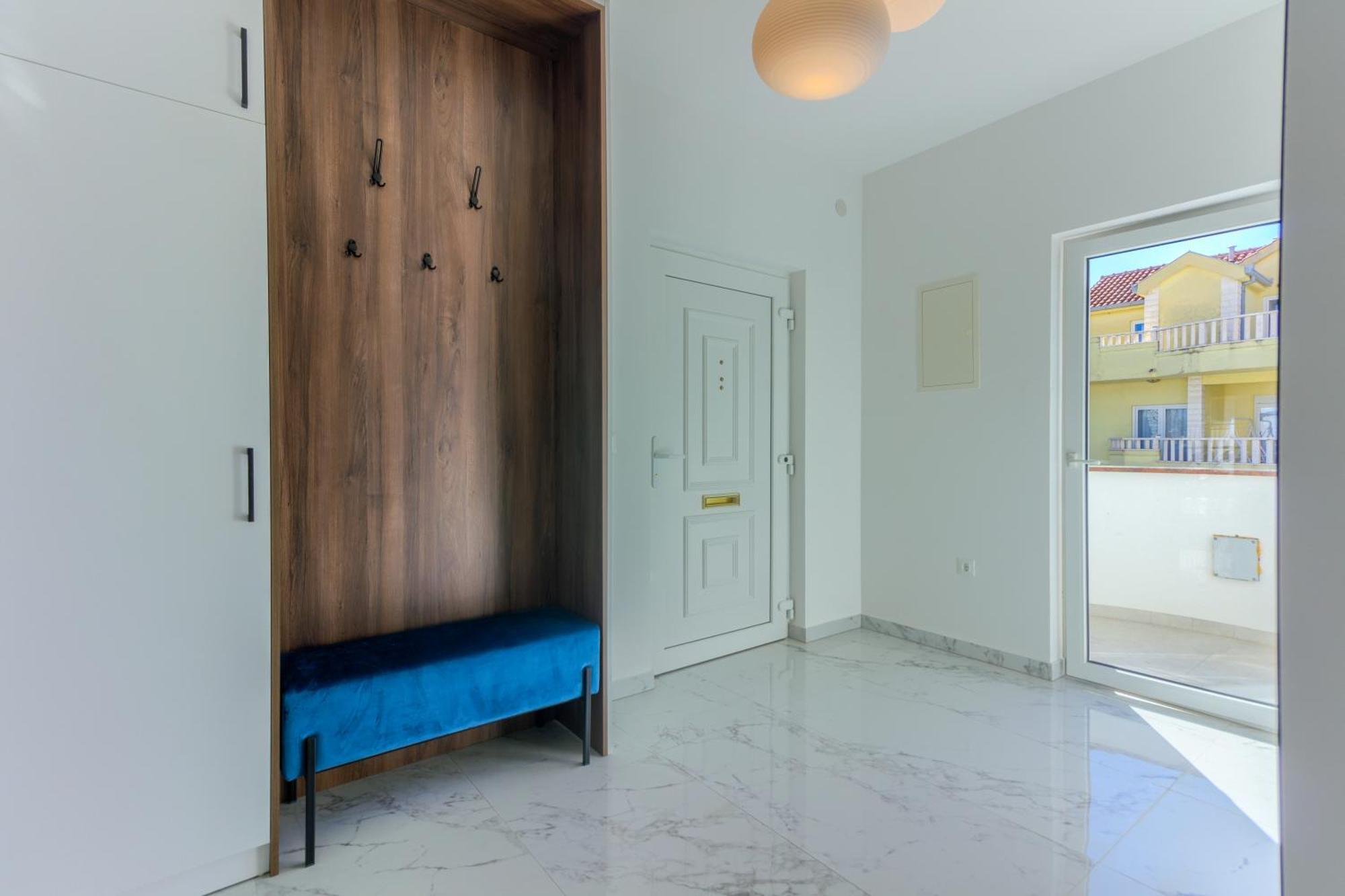 Villa Danica With Heated Pool And Jacuzzi