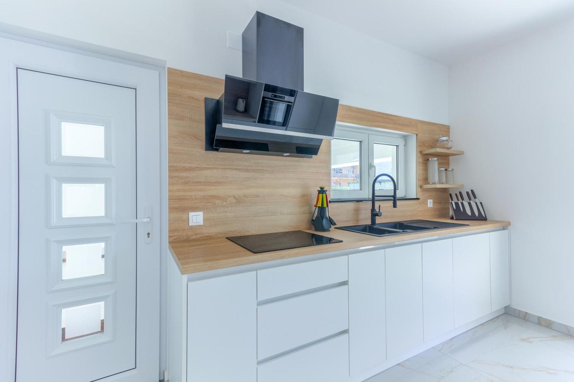 Danica With Heated Pool And Jacuzzi Villa Kastela