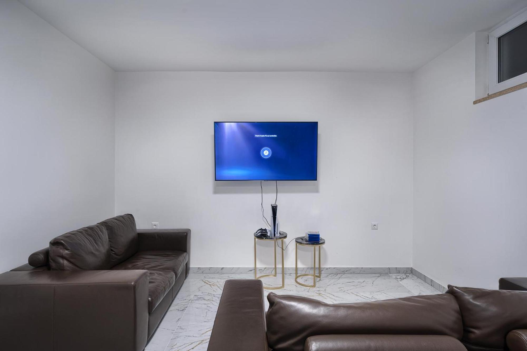 Villa Danica With Heated Pool And Jacuzzi *