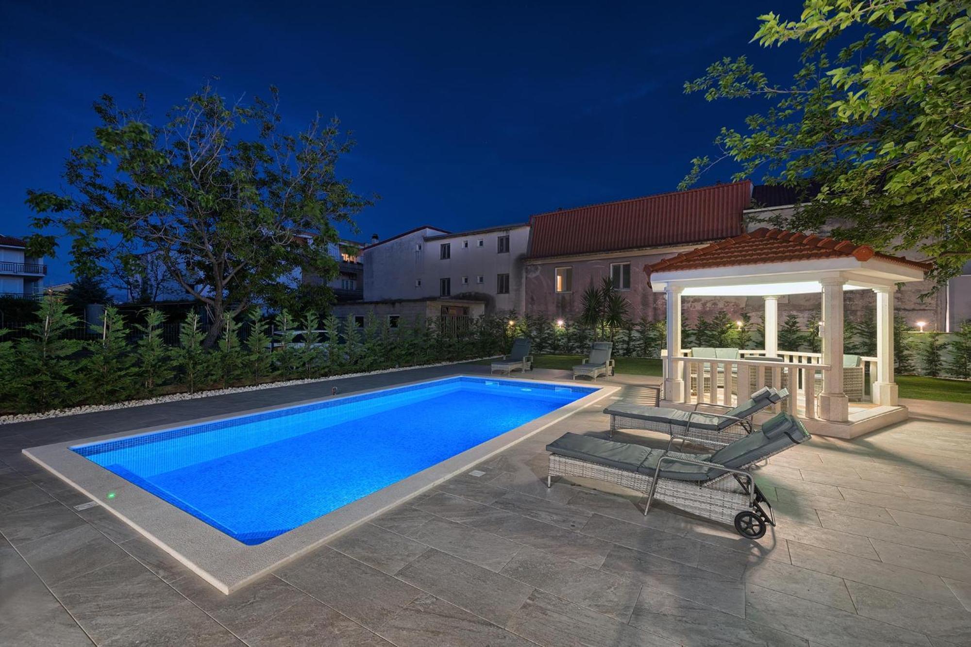 Danica With Heated Pool And Jacuzzi * Kaštela